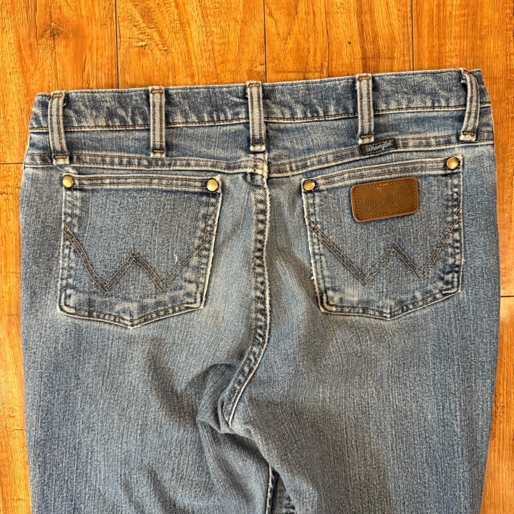 WRANGLER Men’s Blue Cowboy Bootcut Jeans Size 30x36 - Picture 9 of 12